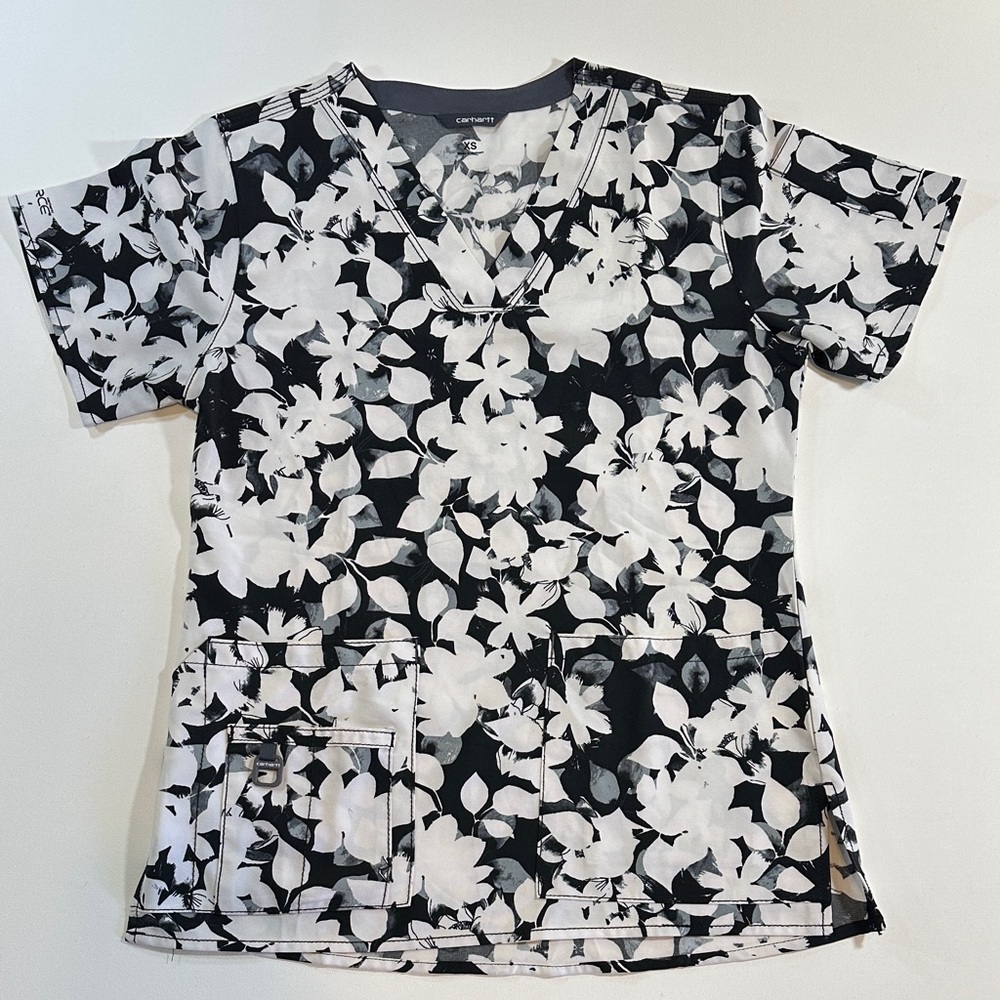 Carhartt Black and White Floral Scrub Top Women’s Size XS